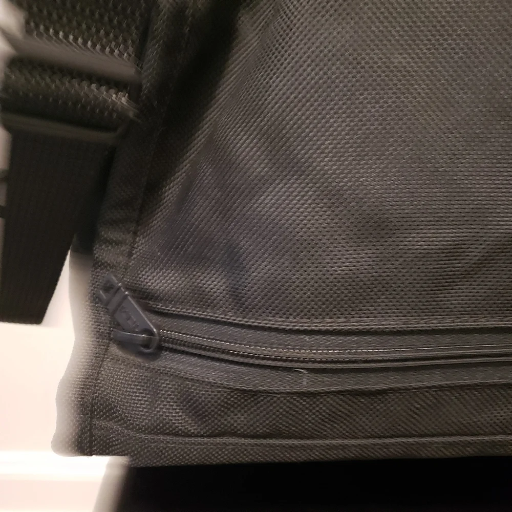 Tumi nylon messenger
